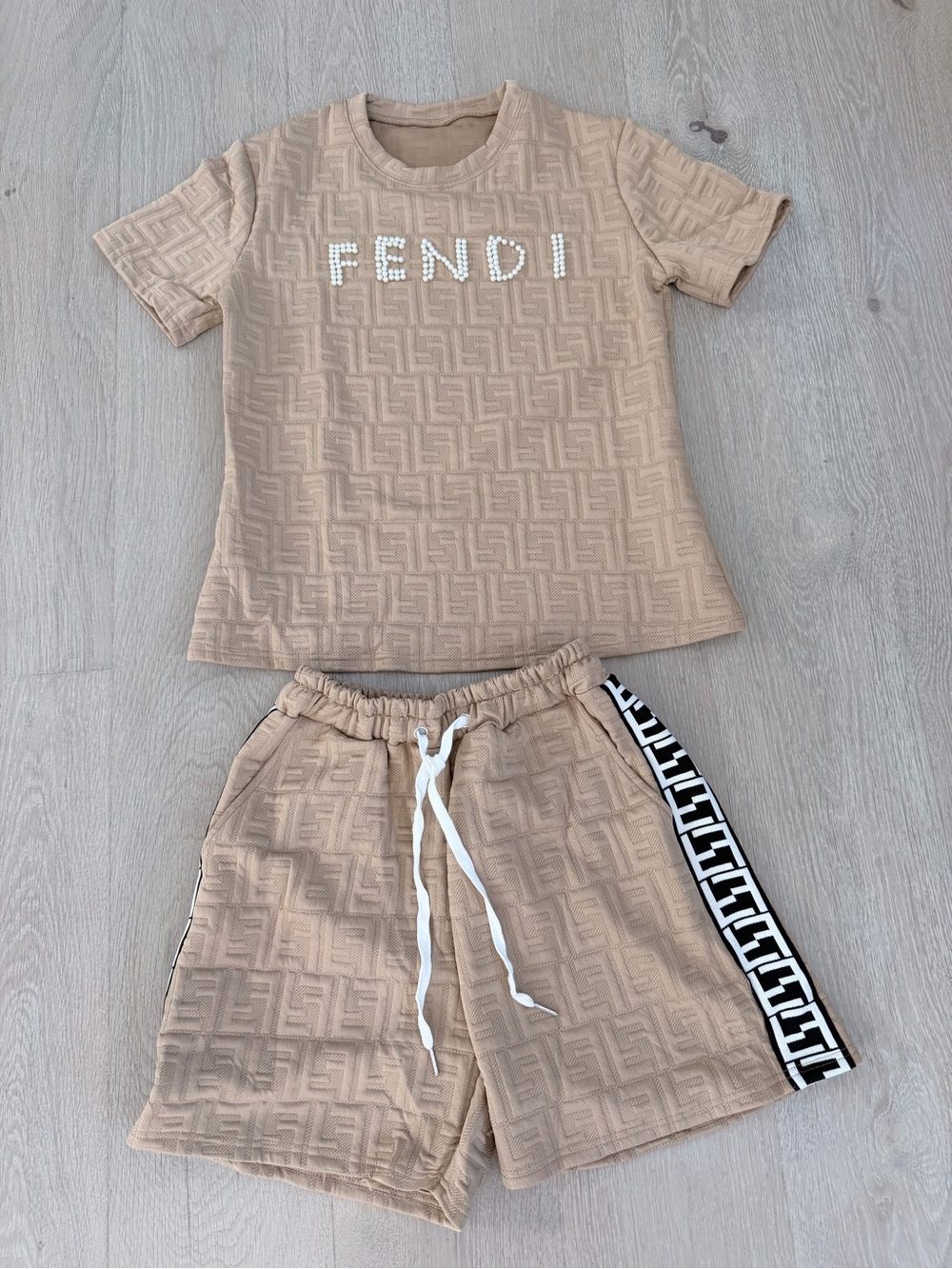 Fendi Beige Embossed Logo Short Set size S - Picture 9 of 13